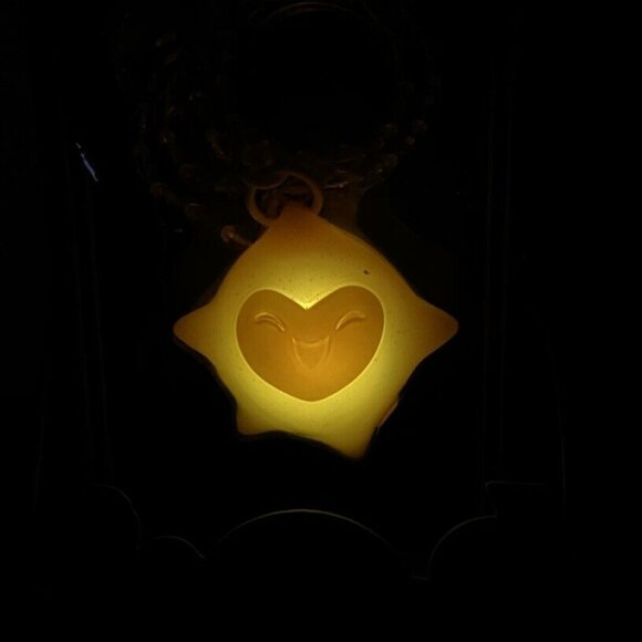 Disney Wish Movie Wishing Light Up Star Necklace New 2023 - Picture 4 of 10